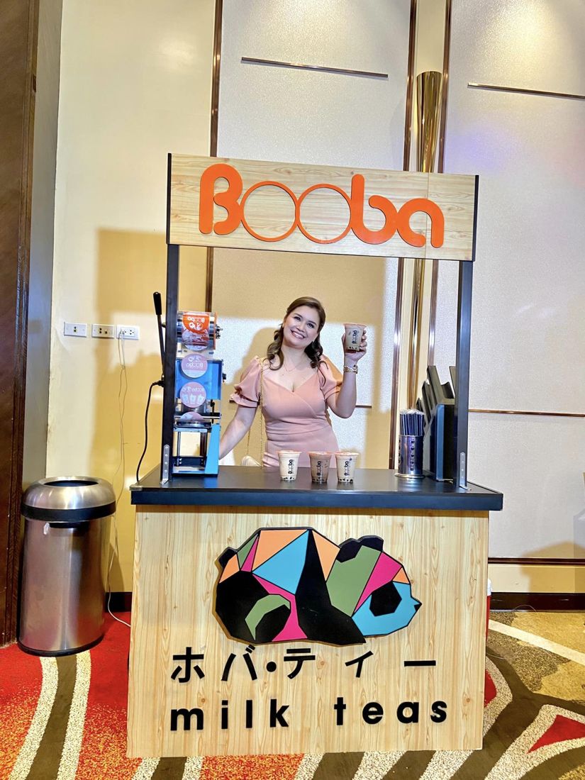 A Booba Milk Tea kiosk